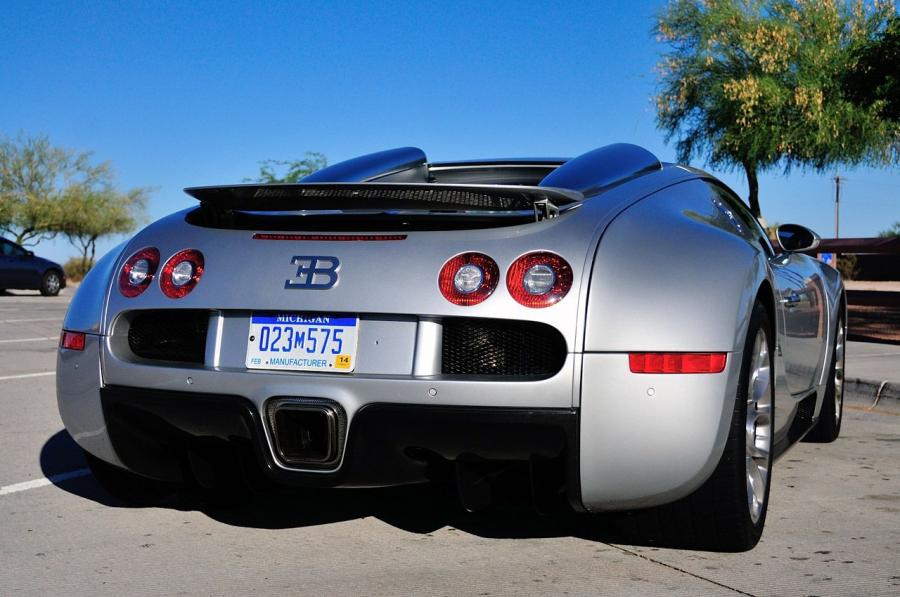  Bugatti Veyron 16.4 Grand Sport 2012 года  (фото 40 из 46)